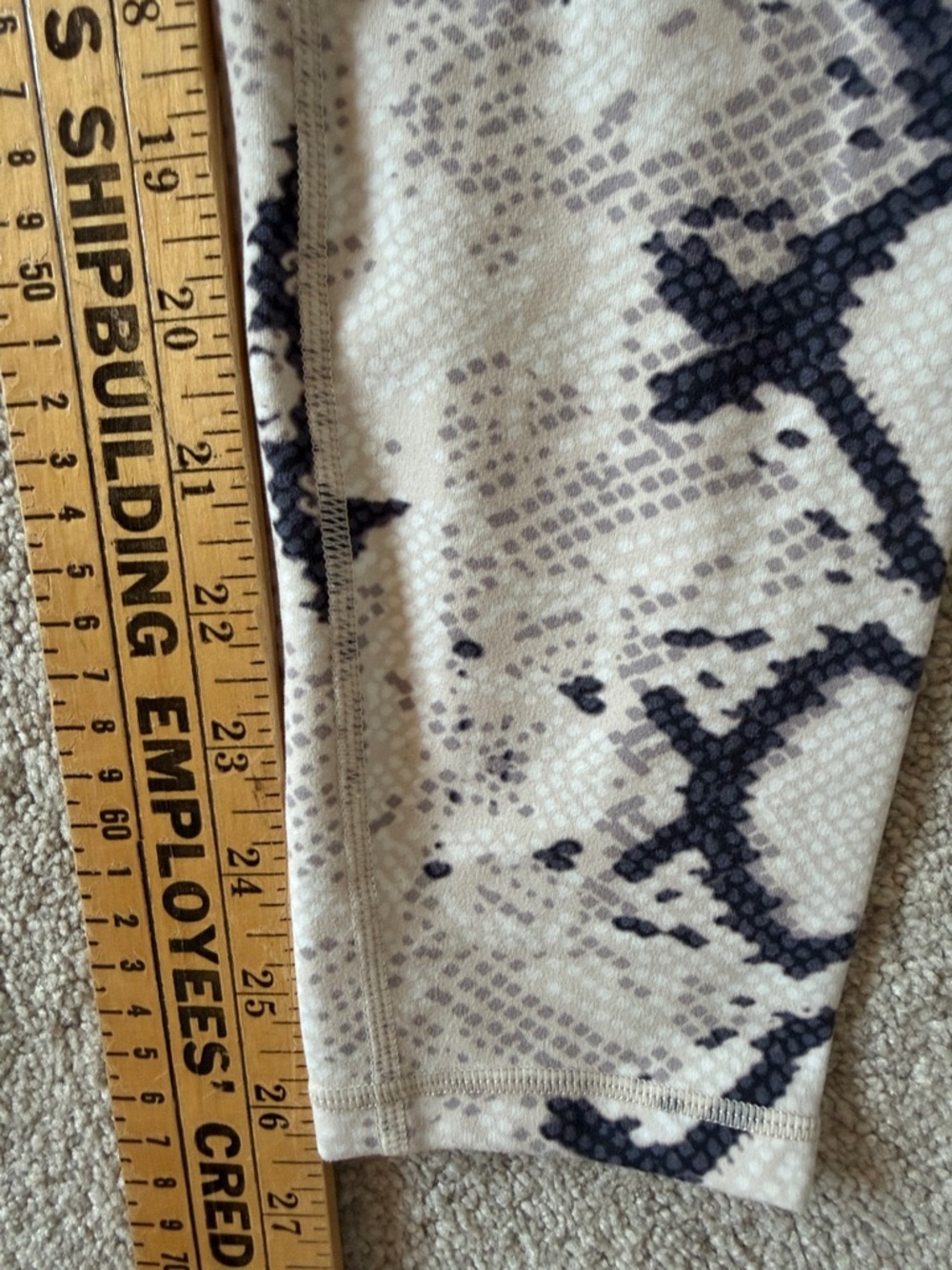 Varley Biona Snake Legging Size Medium - Picture 11 of 11